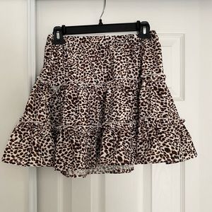 Cute cheetah print flowy skirt!